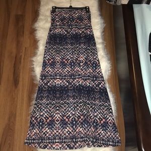 Patterned maxi skirt